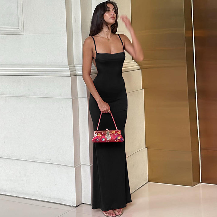 Damen Figurbetontes Langkleid mit schmalen Spaghetti-Trägern Echo Archiv