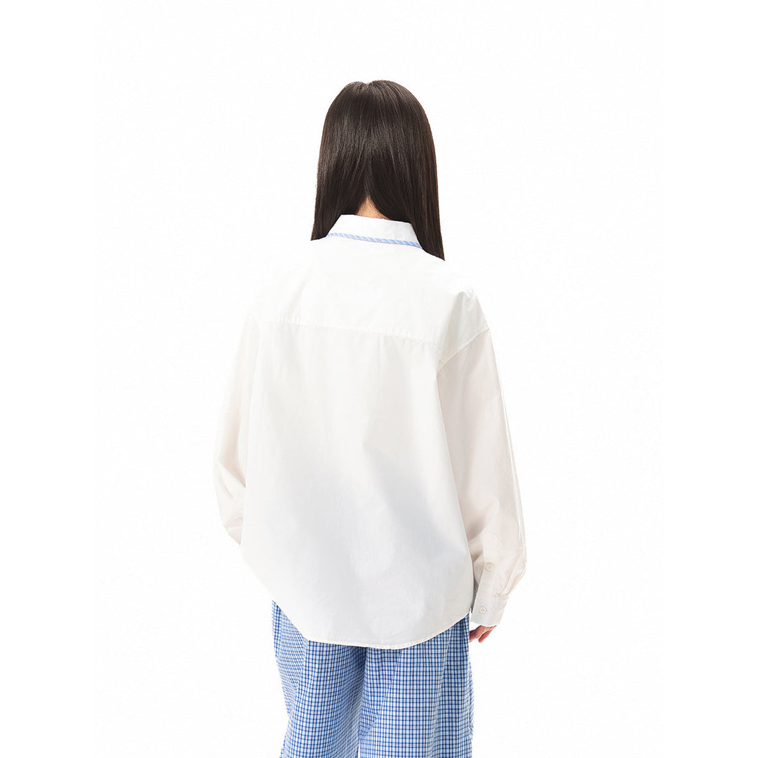 Damen Oversize-Hemdbluse mit kontrastierter Kragenpaspel und Brusttasche Echoarchiv