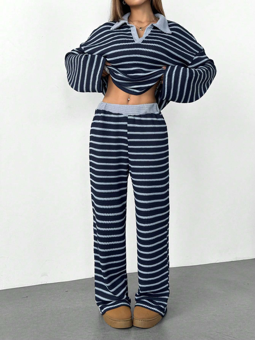 Damen Gestreiftes Strick-Set aus Polokrippenpullover und weiten Palazzo-Strickhose Echo Archiv