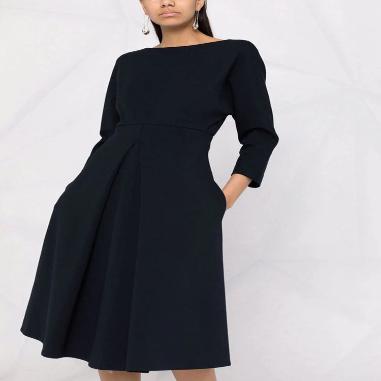 Damen Kleid mit 3/4-Ärmeln, Boot-Ausschnitt und tailliertem Faltenrock Echoarchiv