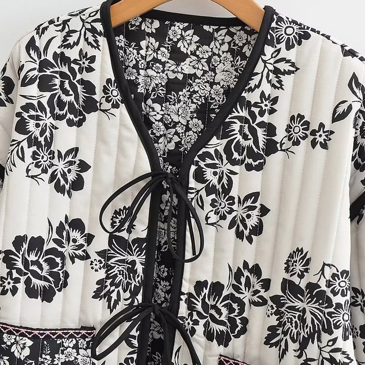 Damen Gestepptes Kurzblouson mit floralem Allover-Print und Bindeschleifen Echo Archiv