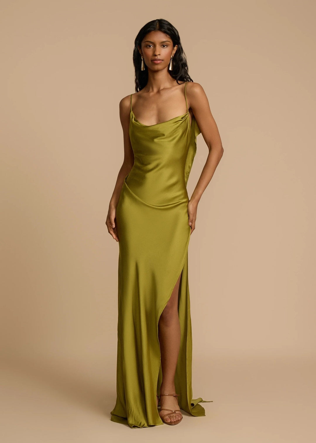 Damen Elegantes Maxikleid mit tiefem Ausschnitt und seitlichem Schlitz Echo Archiv