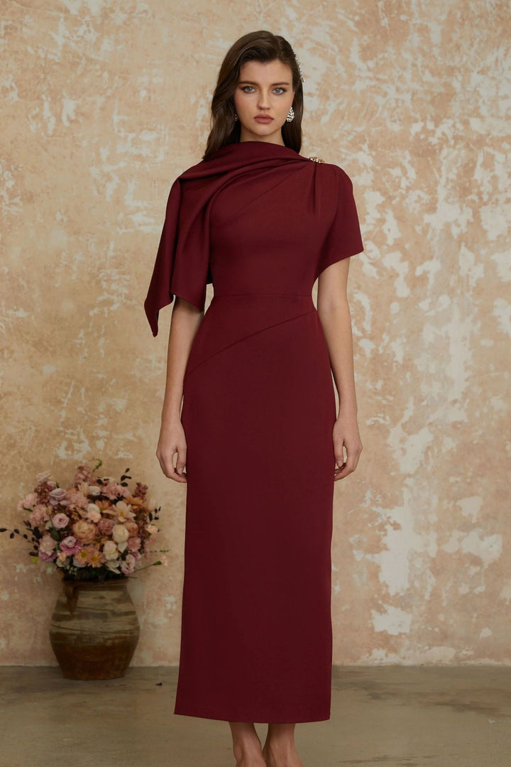 Damen Elegantes Abendkleid mit schulterfreiem Design und raffinierten Drapierungen Echo Archiv