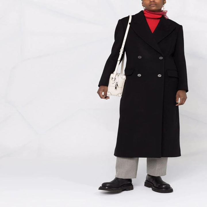 Damen Longcoat im minimalistischen Doppelreiher mit taillierter Silhouette und Pattentaschen Echoarchiv