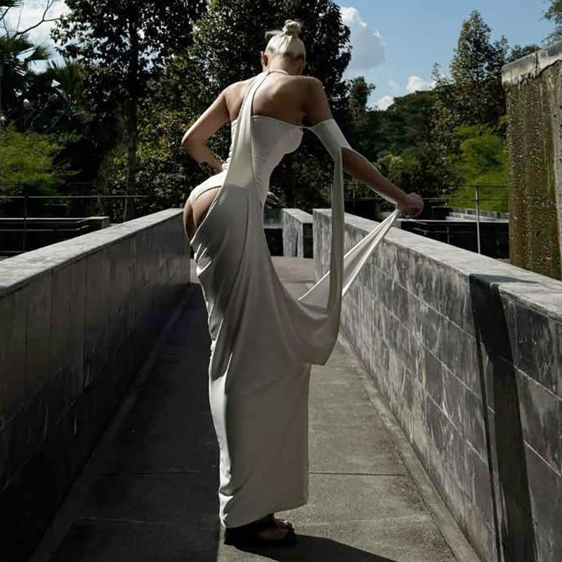 Damen Stilvolles Abendkleid mit asymmetrischem Schnitt und eleganten Drapierungen Echo Archiv