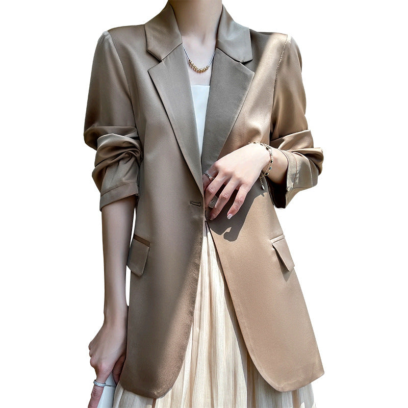 Damen Leichttaillierter Longblazer mit Knopfverschluss und Flap‑Taschen Echoarchiv