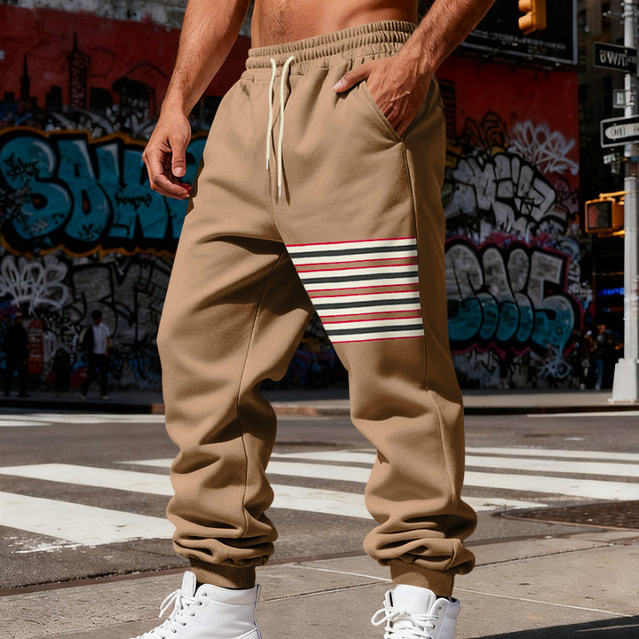 Herren Relaxed-Fit Jogginghose mit seitlicher Streifenapplikation, Kordelzug & gerippten Bündchen – Sorevano