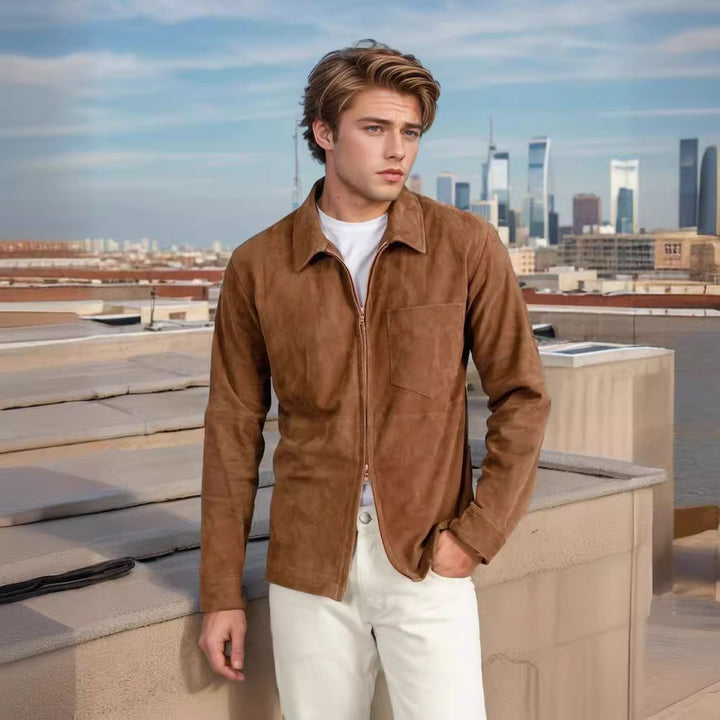 Herren Wildlederjacke mit modernem Stehkragen und praktischen Taschen Echoarchiv