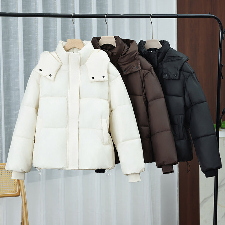 Damen kompakter Thermo-Steppblouson mit hohem Schalkragen, verdeckter Frontleiste und innenliegendem Saumzug – Célinea