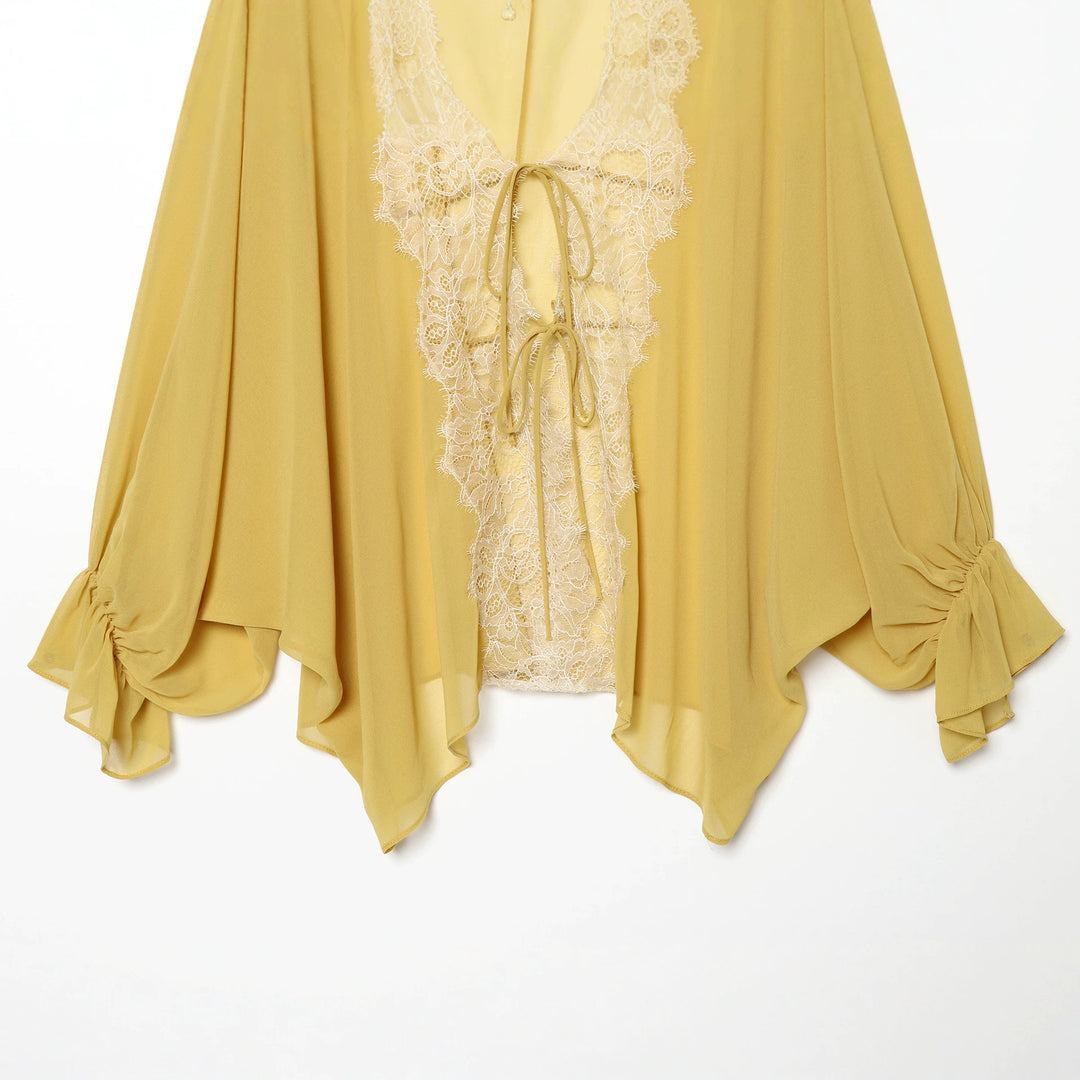 Damen transparente Chiffon-Kimono-Bluse mit feiner Spitzenkante, Kordelbindung und gerafften Ärmeln – Élovi