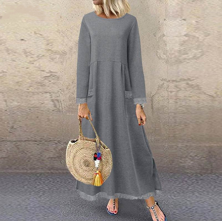 Damen nan Maxikleid mit lockerem A‑Linien Schnitt, Rundhalsausschnitt, aufgesetzten Eingrifftaschen und zierlichem Spitzenbesatz Echo Archiv