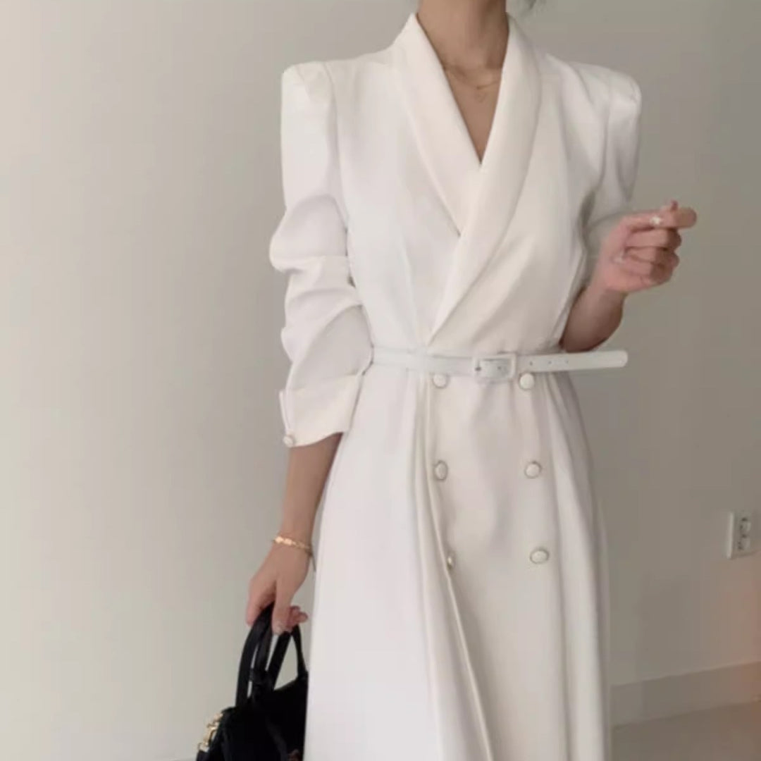 Damen Doppelreihiges Maxi‑Mantelkleid mit Taillengürtel und betonten Schultern – Valéora