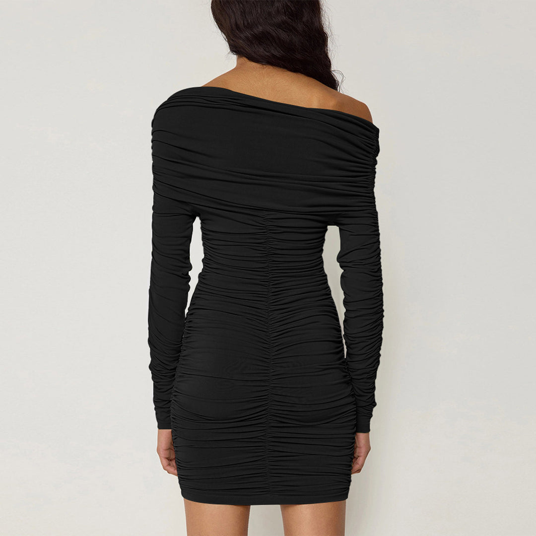 Damen Figurbetontes Off-Shoulder Kleid mit Raffung und langen Ärmeln Echo Archiv