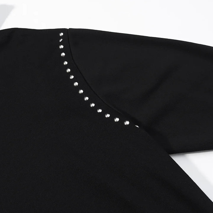 Damen weiter Kapuzenpullover mit Ziernieten am Kragen und legerer Passform – Auréline