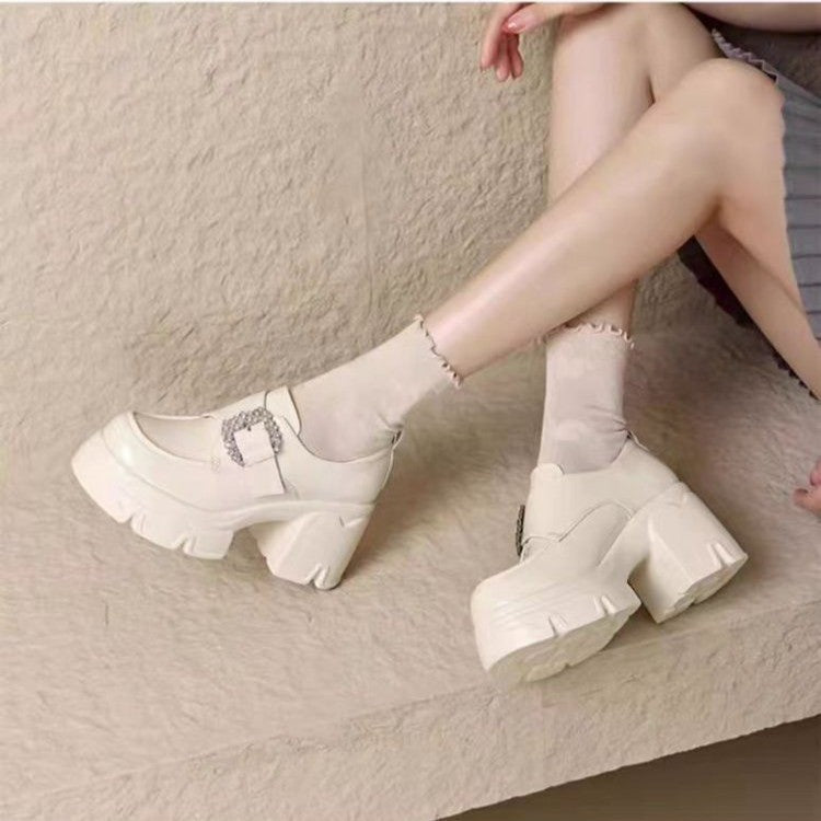 Damen Modische und elegante Lacklederschuhe mit Blockabsatz Echo Archiv