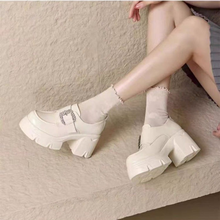 Damen Modische und elegante Lacklederschuhe mit Blockabsatz Echo Archiv