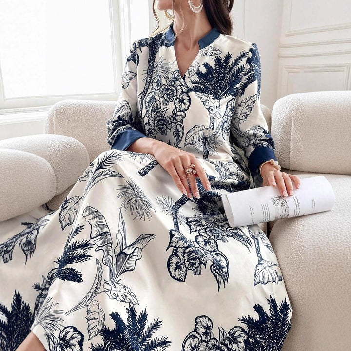 Damen Maxikleid in Satinoptik mit Palmenprint, Stehkragen und weitem 3/4-Ärmel – Valéora