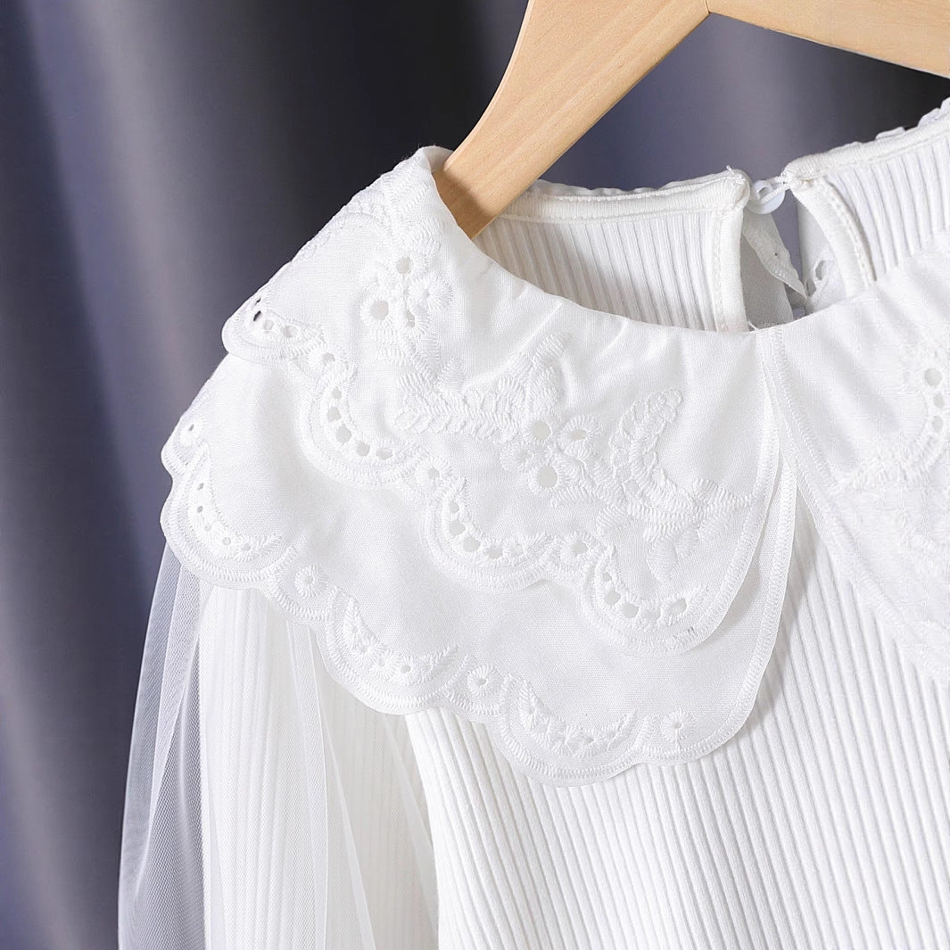 Mädchen modische Bluse mit elegantem Spitzenkragen und Tüllärmeln Echo Archiv
