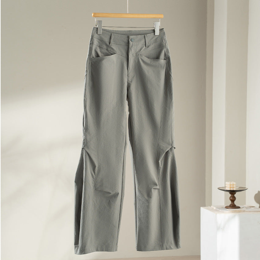 Damen Weite High‑Waist-Hose mit eingesetztem Beinschlitz und markanten Eingrifftaschen Echoarchiv