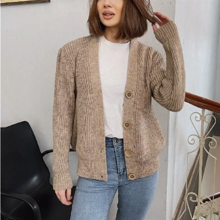 Damen Boxy-Grobstrick-Cardigan mit tiefer V-Leiste, Holzknopfverschluss und geripptem Saum – Veloura