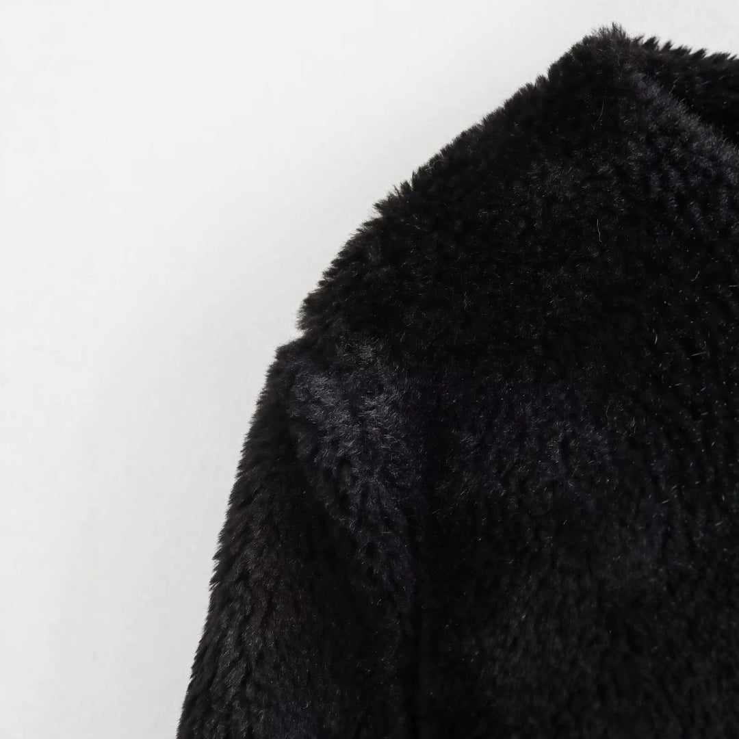 Damen Kurze Teddyjacke mit Knebelverschluss und aufgesetzten Taschen Echoarchiv