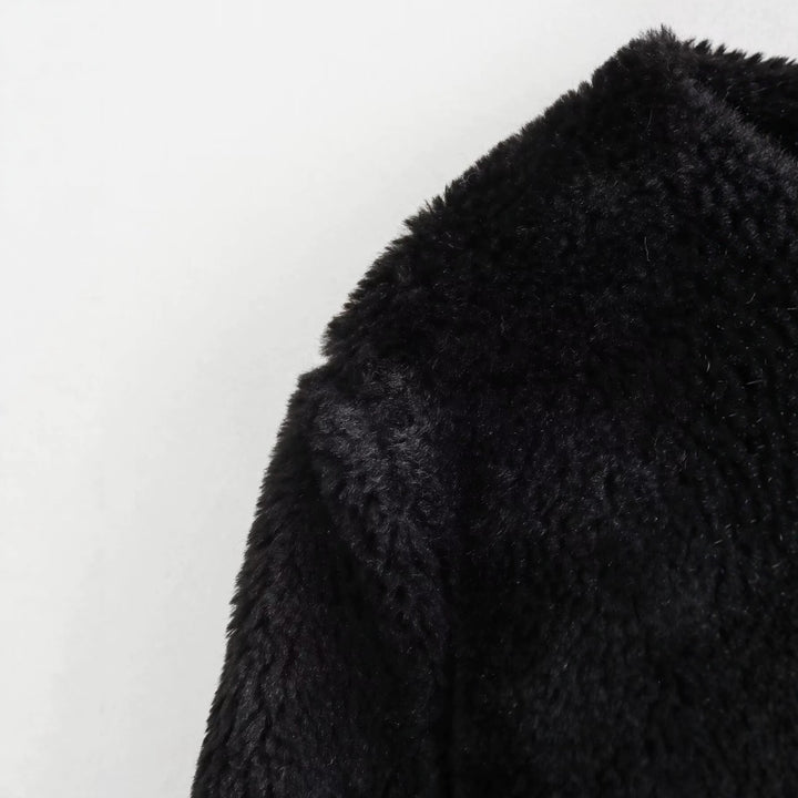 Damen Kurze Teddyjacke mit Knebelverschluss und aufgesetzten Taschen Echoarchiv