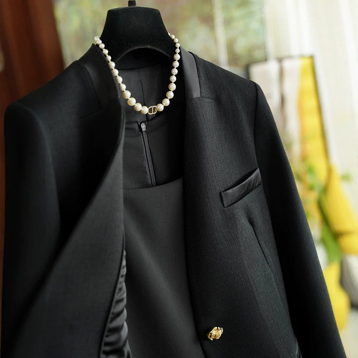 Damen Klassischer Blazer mit glänzendem Knopf Echoarchiv
