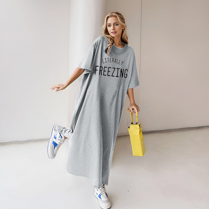 Damen lässiges Oversize Maxi-T-Shirt-Kleid mit Rundhals und Statement-Print – Valéora