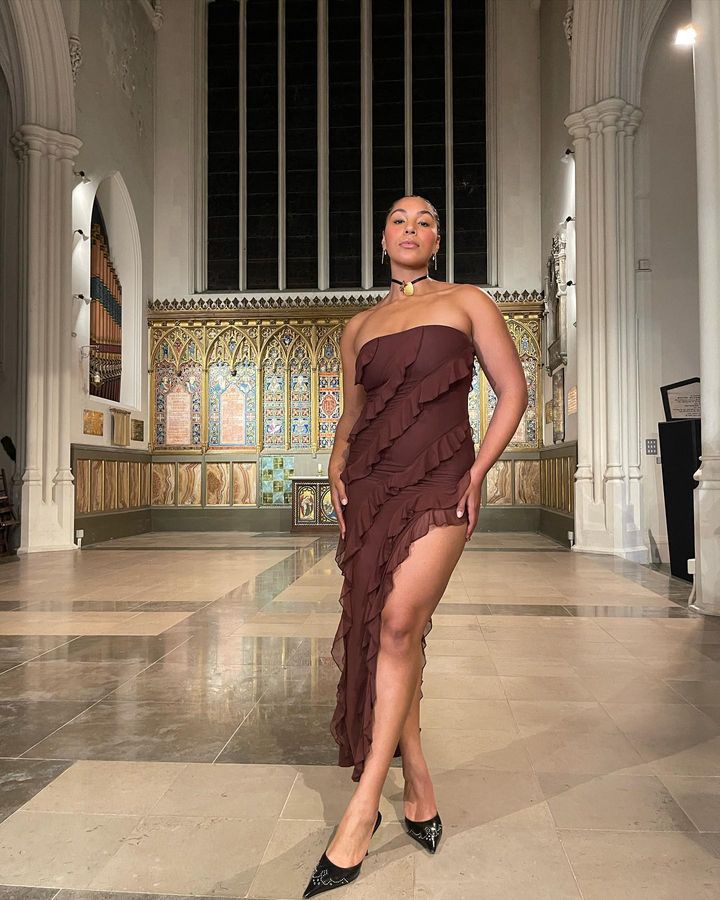 Damen Off-Shoulder Minikleid mit asymmetrischem Rüschensaum Echo Archiv