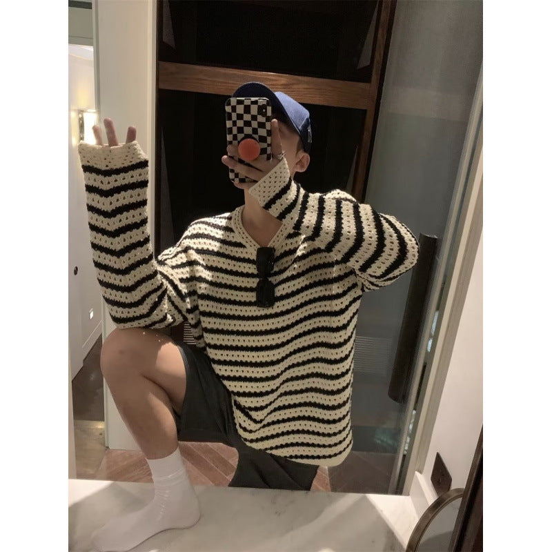 Unisex Grobgestrickter Oversized Ajour-Pullover mit Streifenmuster und V-Ausschnitt Echoarchiv