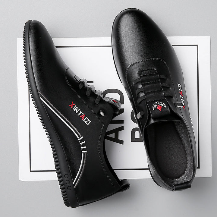 Herren Eleganter leichter Lederimitat-Slip-On mit elastischer Schnellzug-Lacing und profilierter Gummisohle Echoarhiv – Tavélo