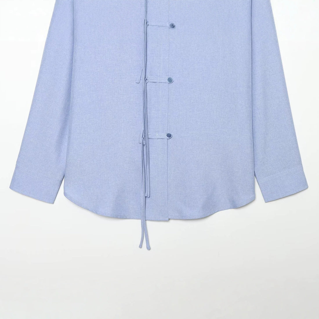 Damen Oversize-Hemdjacke mit Tunnelzug, Zierknotenverschluss und Hemdkragen Echoarchiv