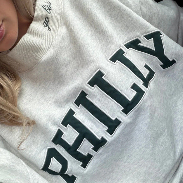 Damen nan weit geschnittenes College-Sweatshirt mit hohem Stehkragen und aufgenähtem Schriftzug Echo Archiv