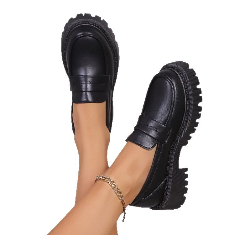 Damen klobige Loafer mit grober Profilsohle und Plateauabsatz Echoarchiv