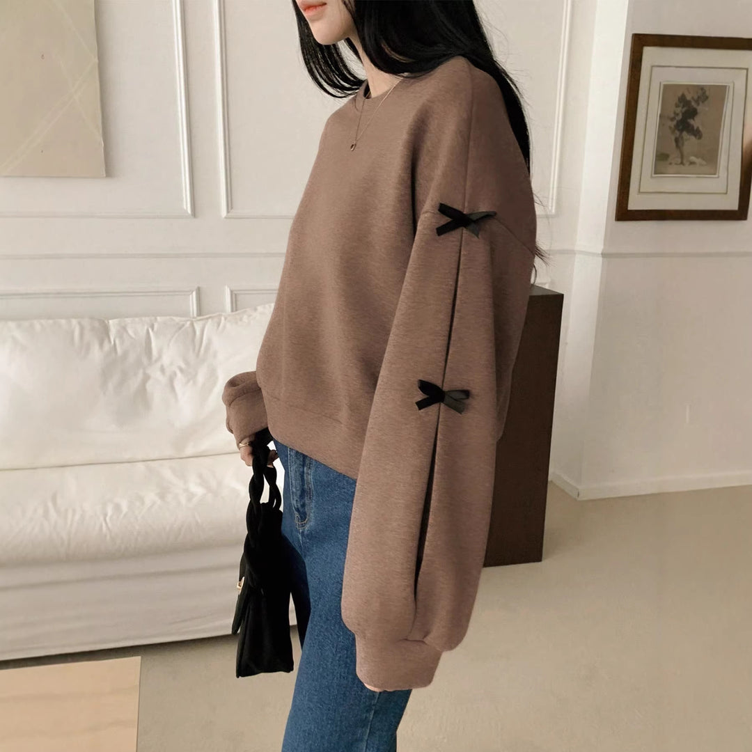 Damen Oversize‑Sweatshirt mit dekorativen Schleifenärmeln und Rundhalsausschnitt – Avérine