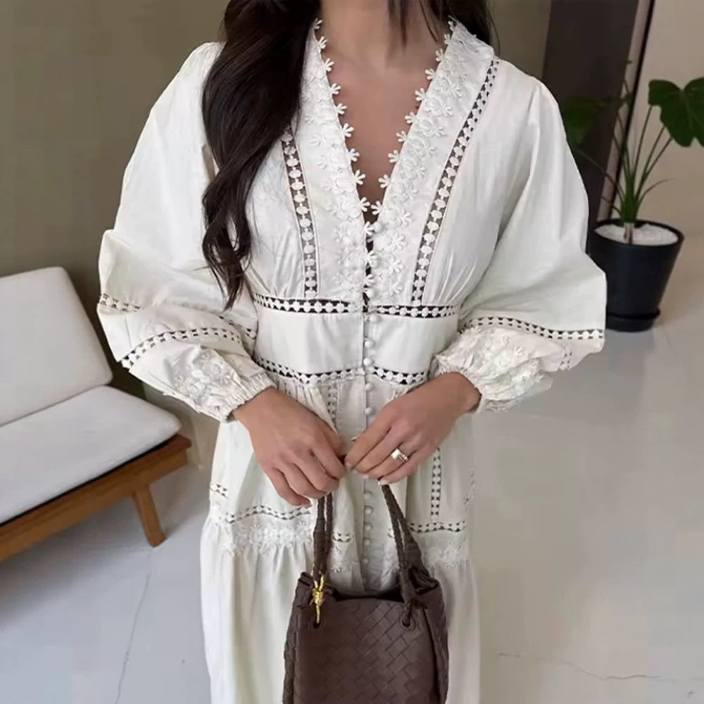 Damen Maxikleid im Boho‑Stil mit Spitzeneinsätzen, Knopfleiste und Ballonärmeln Echoarchiv