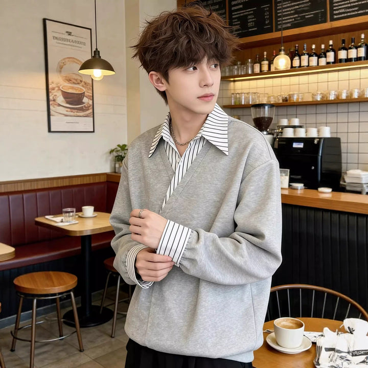 Herren Oversize Pullover mit eingearbeitetem Hemdkragen und V‑Overlap Echoarchiv