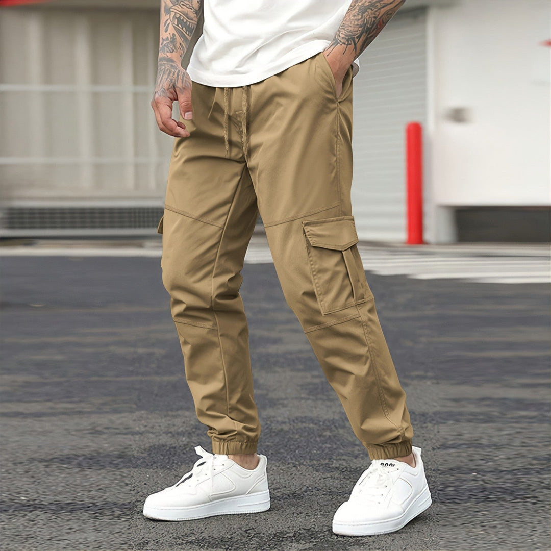 Herren Cargo-Jogginghose mit elastischem Bund und praktischen Cargotaschen Echoarchiv