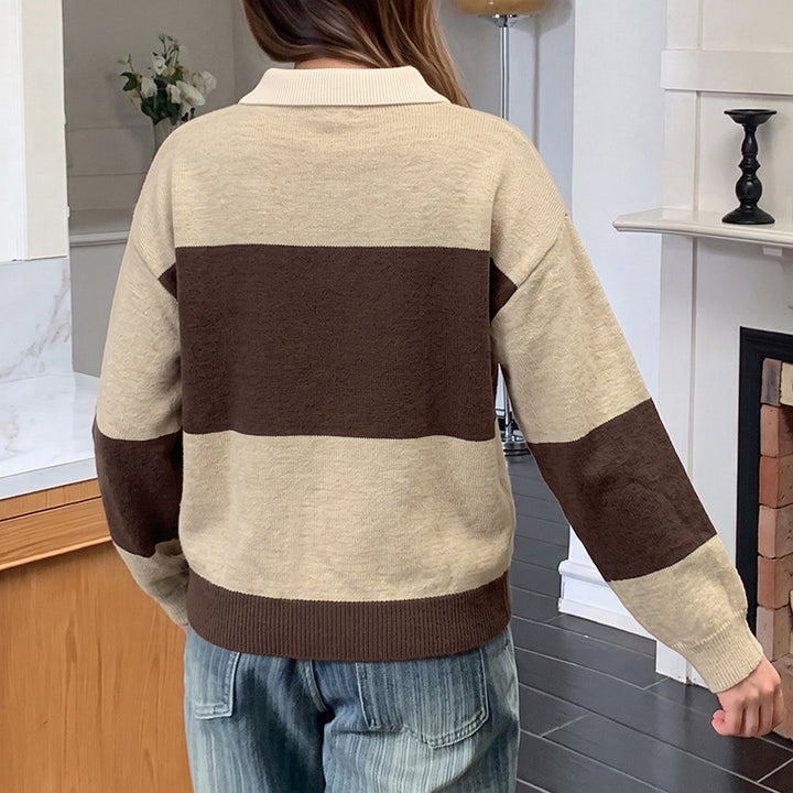 Damen Gestreifter Feinstrick-Polo mit Knopfblende und lockerer Passform – Mavelle