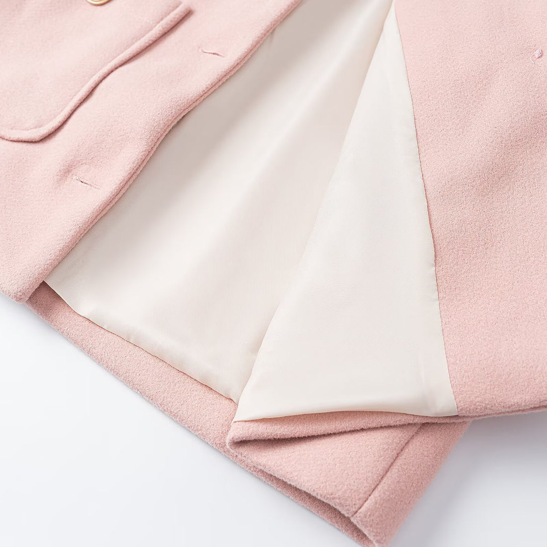 Damen Kurzjacke aus Wollmix mit Rundhalsausschnitt, aufgesetzten Taschen und goldenen Zierknöpfen Echoarchiv