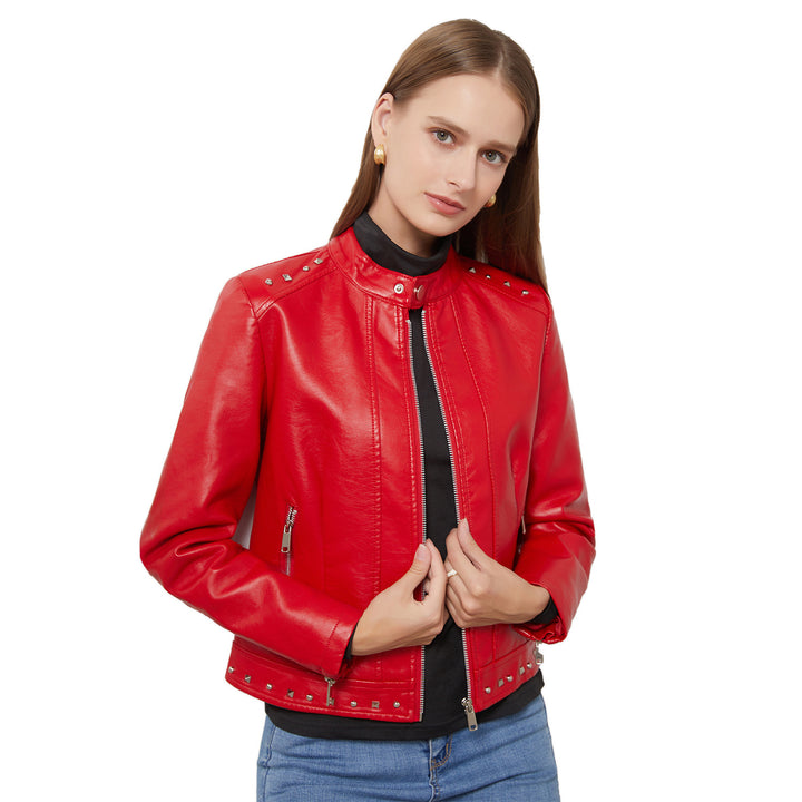 Damen nan kurze taillierte Kunstlederjacke mit Stehkragen Zwei-Wege-Reißverschluss und Ziernietensaum Echo Archiv