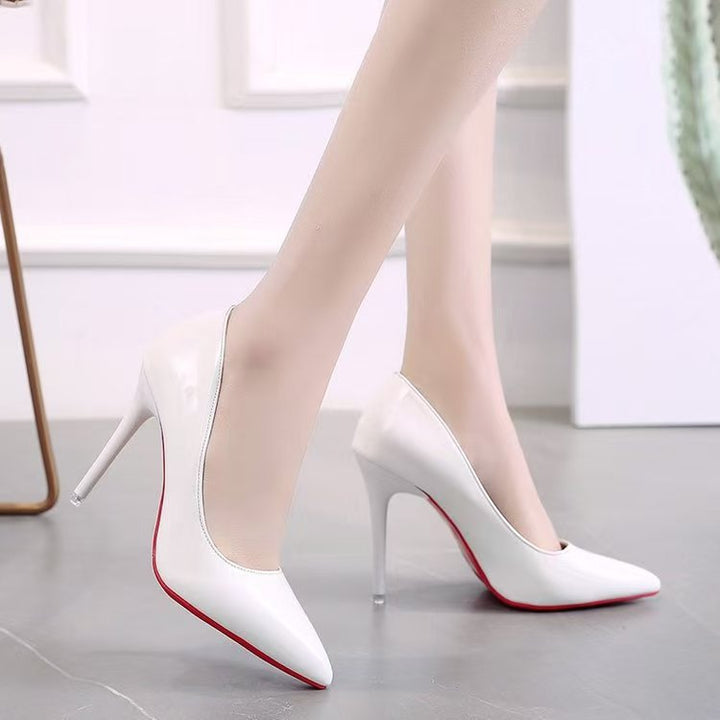 Damen Lackleder-Pumps mit spitz zulaufender Zehenkappe und hohem Stiletto-Absatz – Lioré