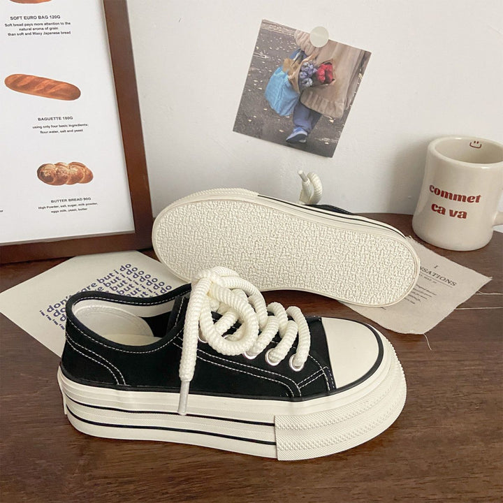 Damen Fashion Plateau Sneakers mit robustem Obermaterial und gestreiftem Sohlenprofil Echo Archiv