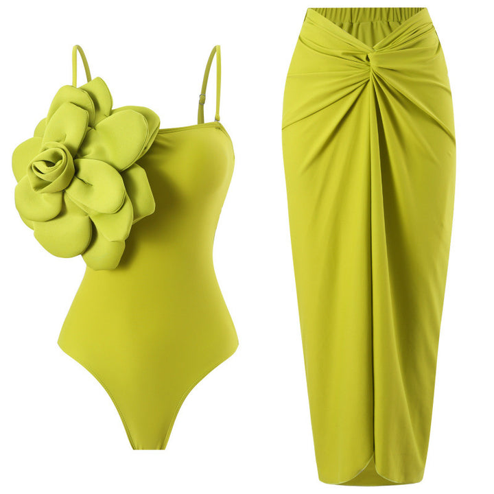 Damen Einteiler Badeanzug mit modischem Blumendesign und passendem Wickelrock Echo Archiv