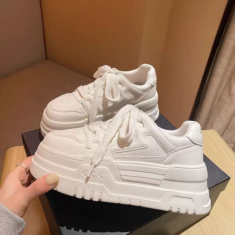 Damen Chunky Sneakers mit sportlichem Design und klobiger Sohle Echo Archiv
