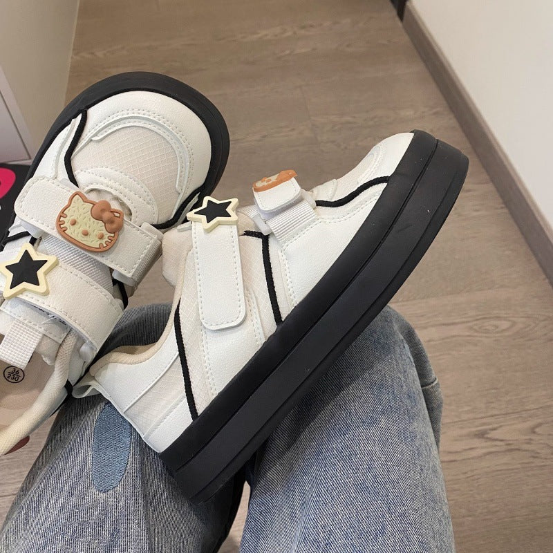Damen Verspielte Sneaker mit dekorativen Details und Klettverschluss Echo Archiv