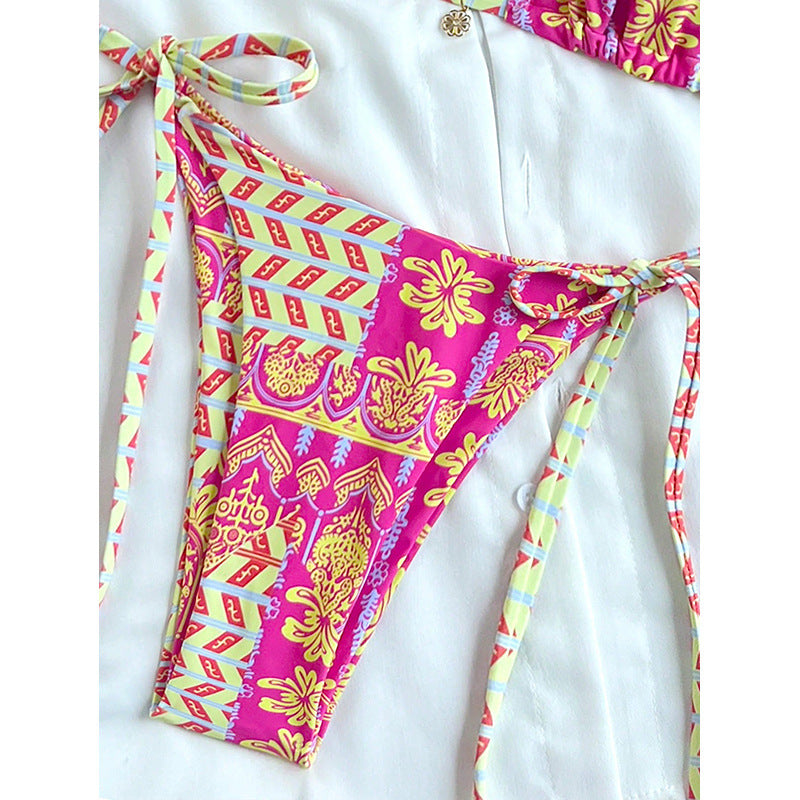 Damen Triangel-Bikini mit verspieltem Muster und seitlichen Bindebändern Echo Archiv