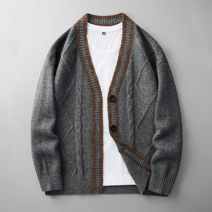 Herren Strickcardigan mit Zopfmuster, V-Ausschnitt und Kontrastkante Echoarchiv