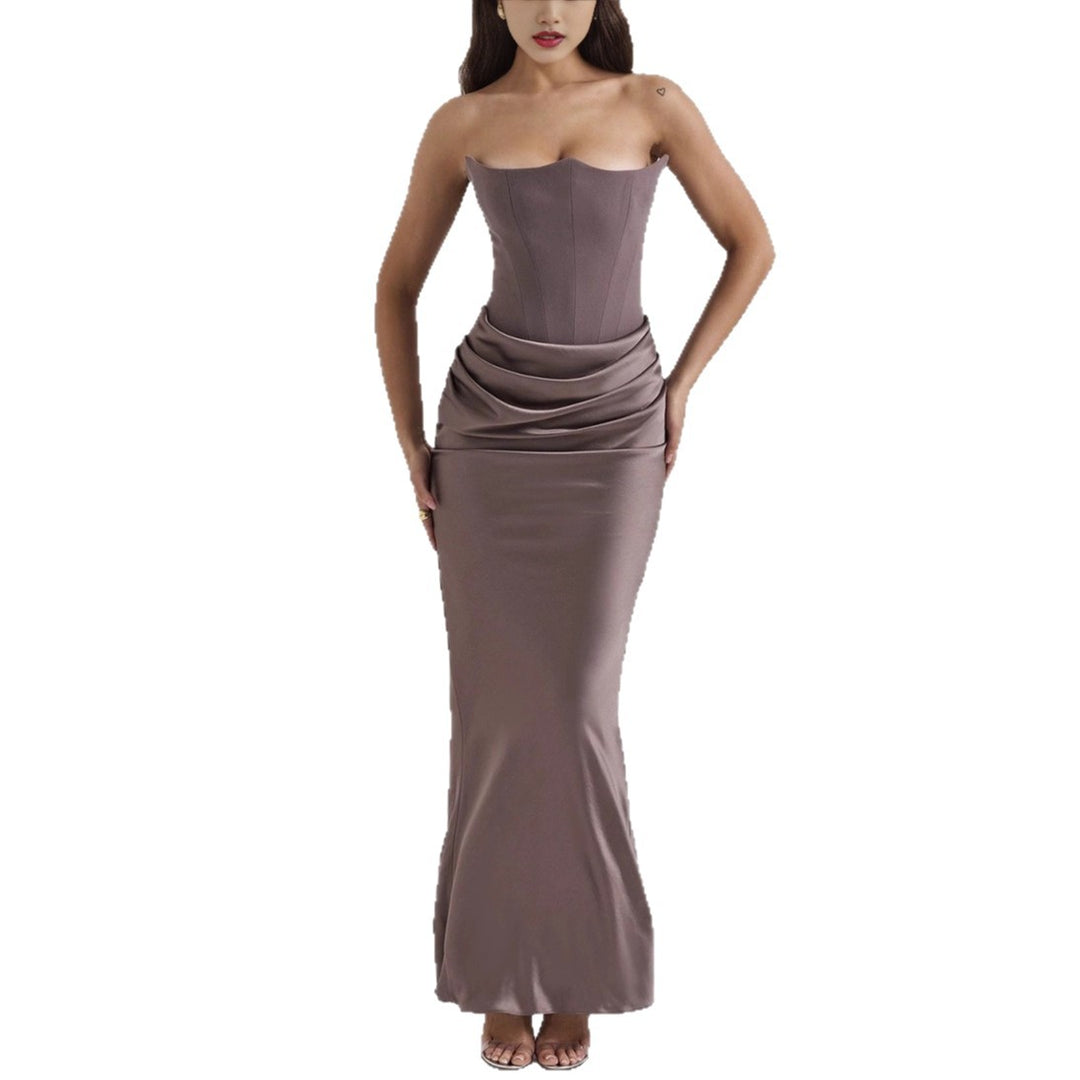 Damen Figurumspielendes Maxikleid mit raffinierter Raffung Echo Archiv