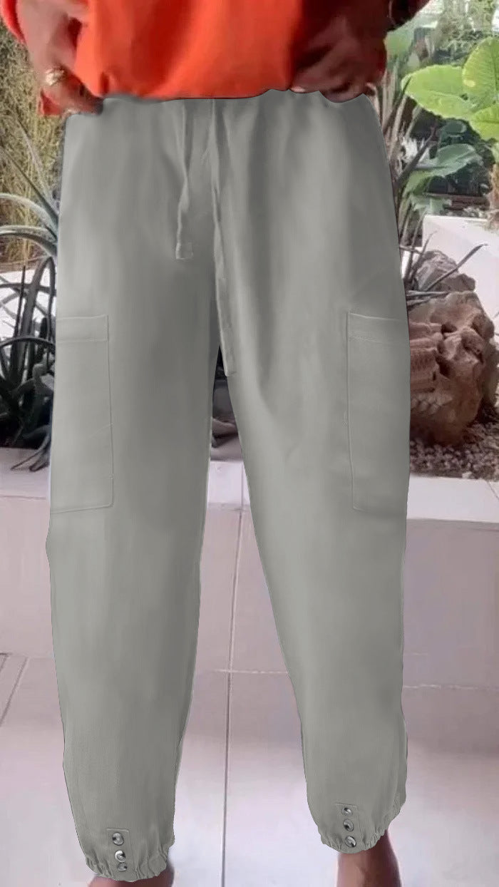 Damen Cargo-Jogginghose mit Kordelzug, aufgesetzten Taschen und Knopfmanschetten – Avélisse